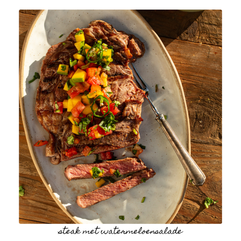 Afbeelding steak met watermeloensalade
